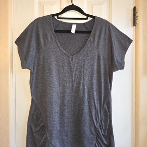 Marika Gray Short Sleeve V-Neck Exercise Tee Shirt Size Large GIC